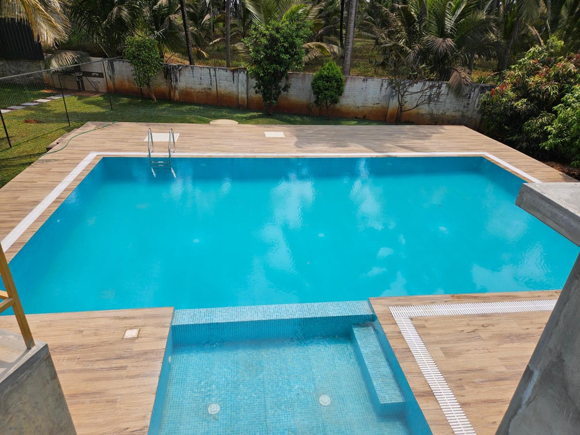 Hotel Gopalapuram International Pollāchi Kültér fotó