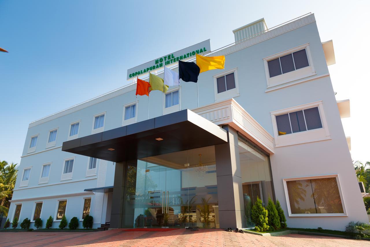 Hotel Gopalapuram International Pollāchi Kültér fotó
