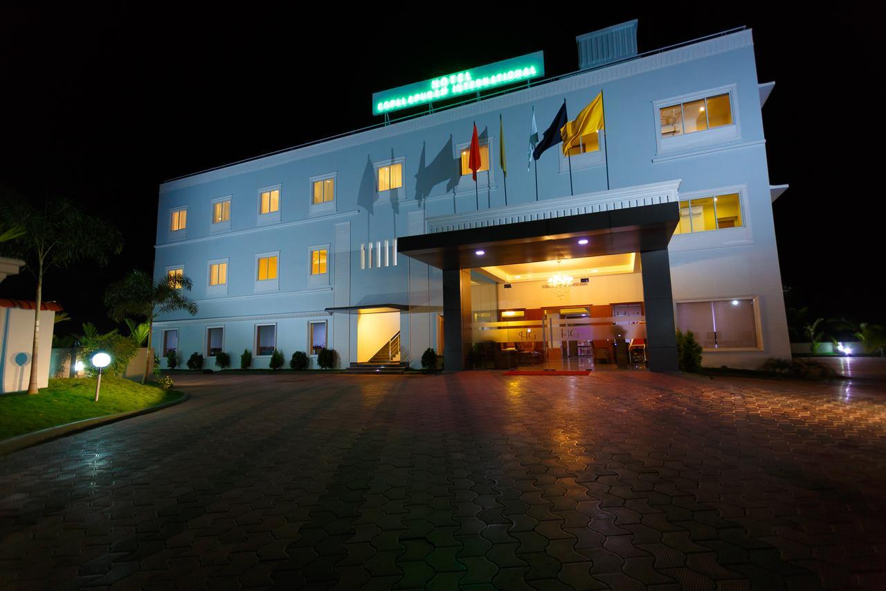 Hotel Gopalapuram International Pollāchi Kültér fotó